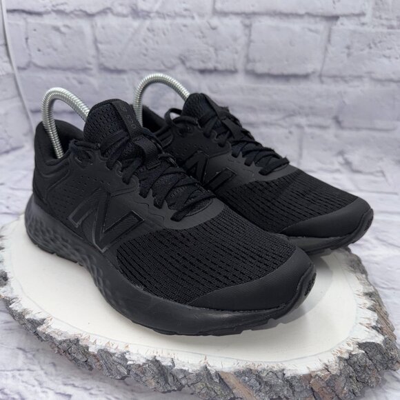 New Balance Womens 520 V7 W520CK7 All Black Running Shoes Sneakers Size 7 - Picture 1 of 11